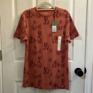 NWT Goodfellow & Co Men’s Cactus Desert Print T-Shirt Red Faded Rose Size Small